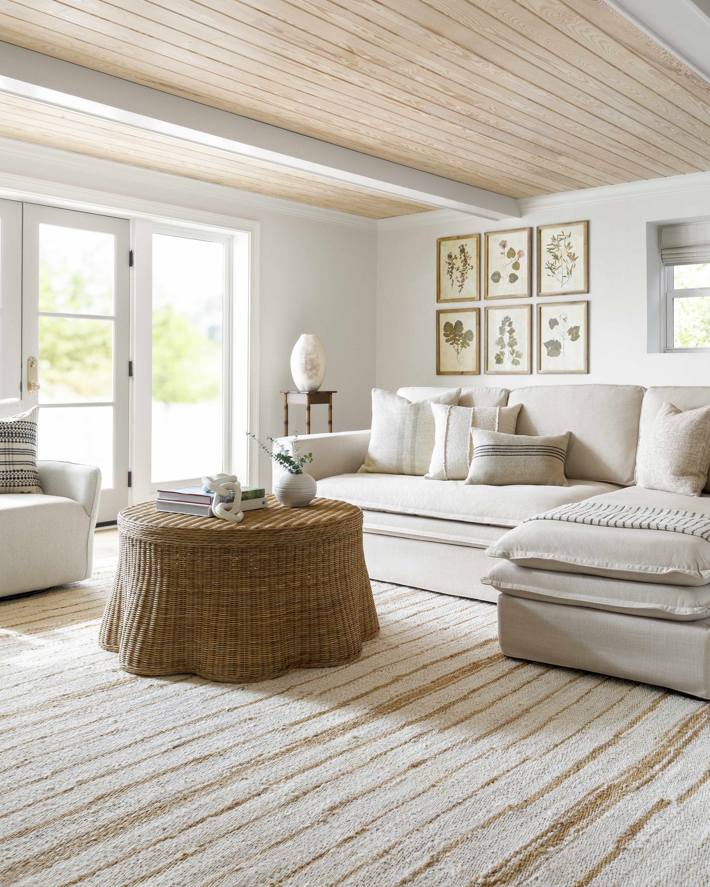 Jute Area Rug - Eco-Friendly Natural Fiber Decor