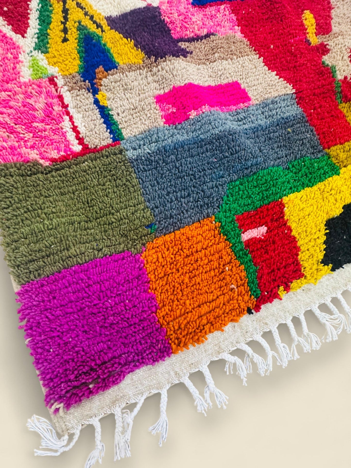 Colorful Moroccan Wool Rug – Tawenza Abstract Boucherouite Style