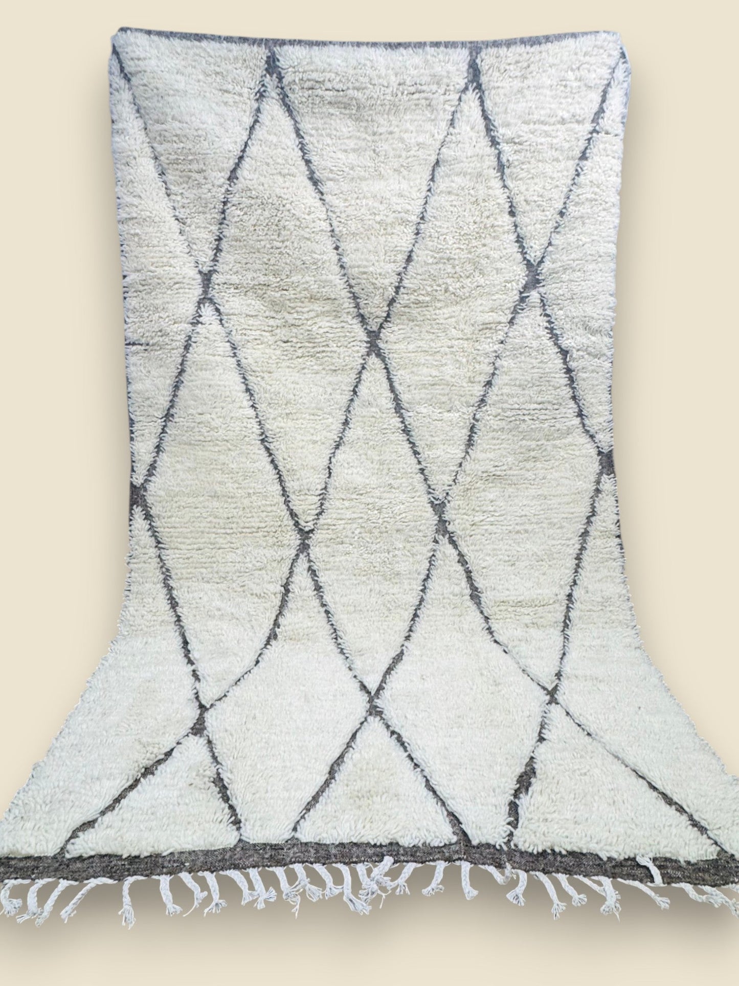 Moroccan Tihya Berber Carpet – Neutral Cream Shag Rug
