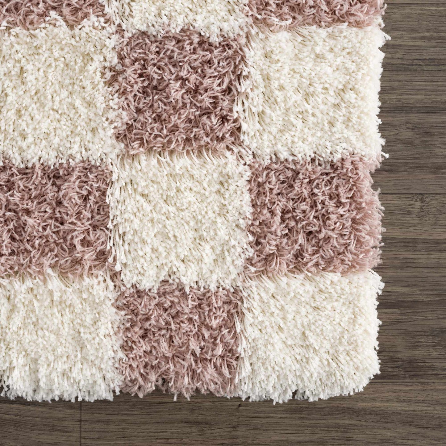 Pink Checkered Shag Rug - Cozy Stylish Room Accent