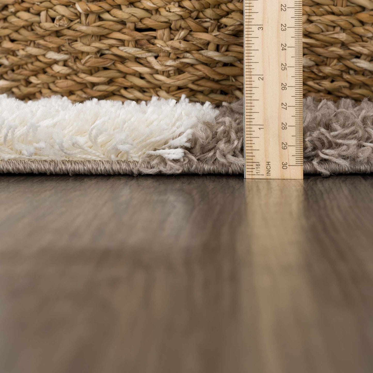 Brown Checkered Area Rug - Cozy Stylish Home Decor