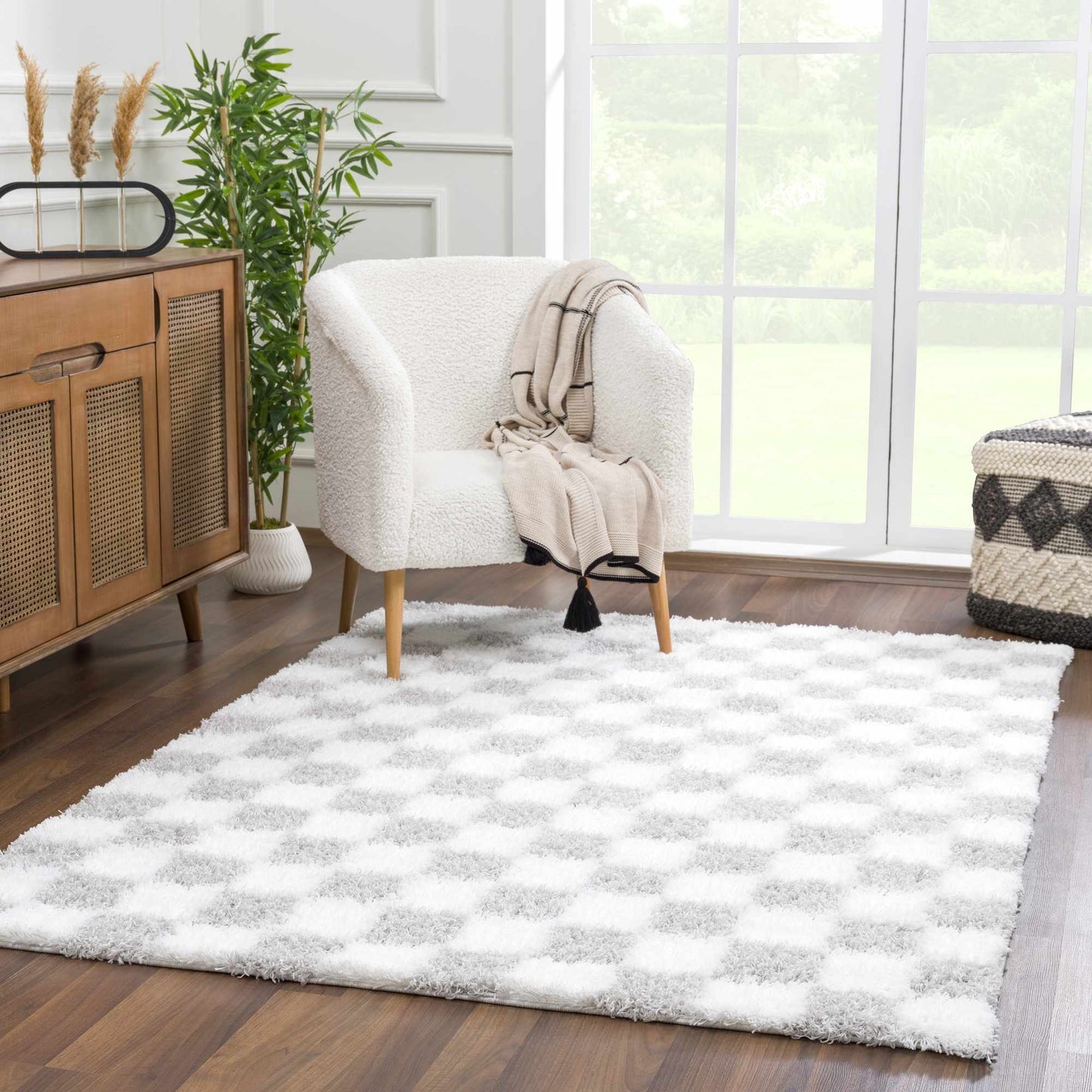 Gray Checkered Area Rug - Modern Stylish Home Decor