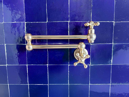Brass pot filler