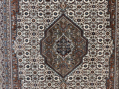 Indo Persian Hand Knotted Wool Rug 7x10 Cream Medallion Vintage Oriental Carpet