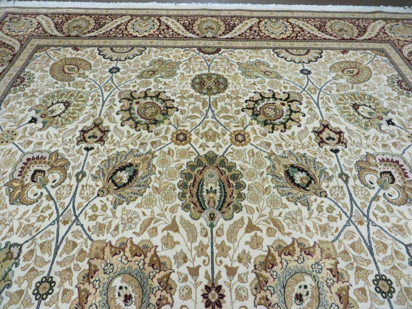 Vintage Handmade Wool Rug Pakistani Floral Design 9 By 12 Feet Vegetable Dye