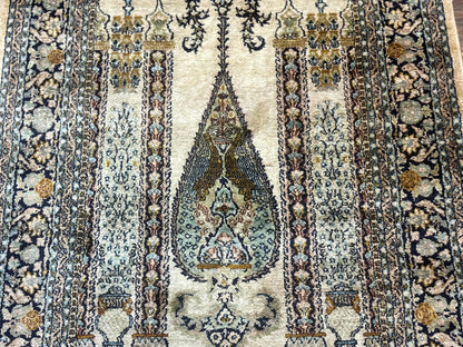 Kashmiri Silk Rug 3x4 Handmade Silk Prayer Rug 400 KPSI Premium Quality
