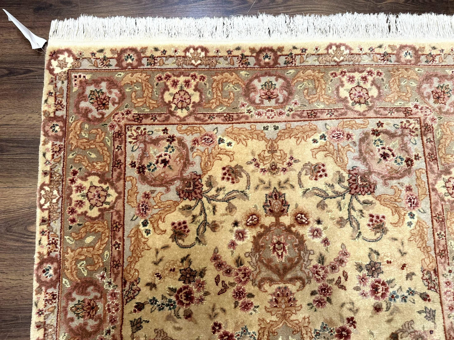 Persian Rug 4x6 Hand Knotted Wool and Silk Highlights 200 KPSI