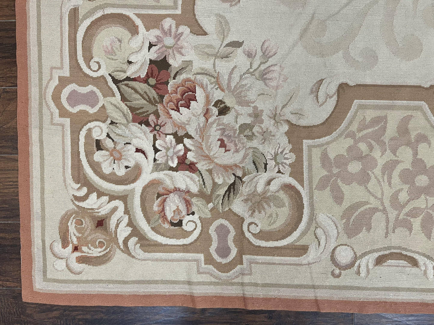 Elegant Aubusson Wool Rug Handmade Vintage Carpet With European Design