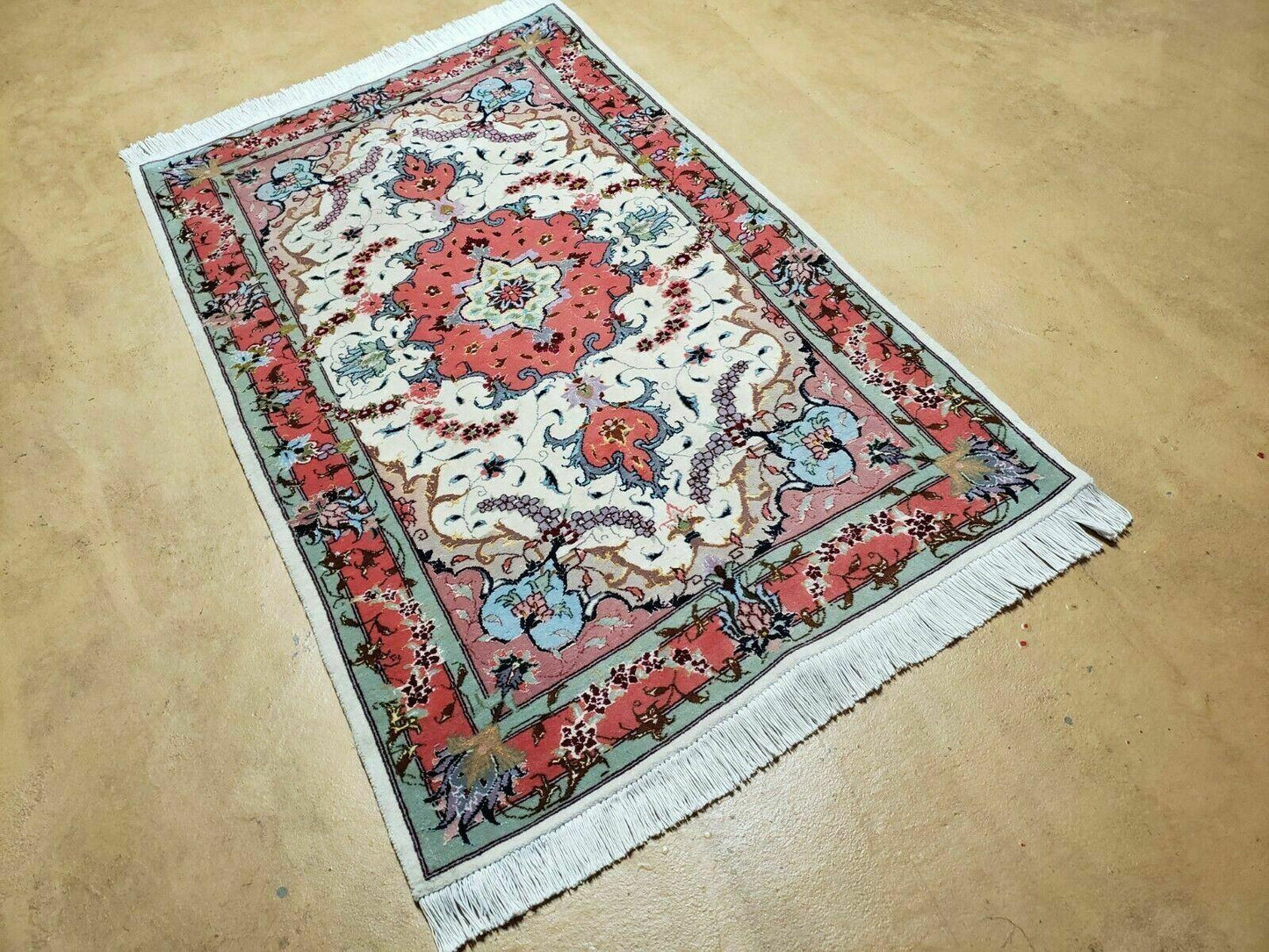 Vintage Persian Tabriz Wool Silk Rug 2.5 By 4 Ft Hand Knotted Medallion