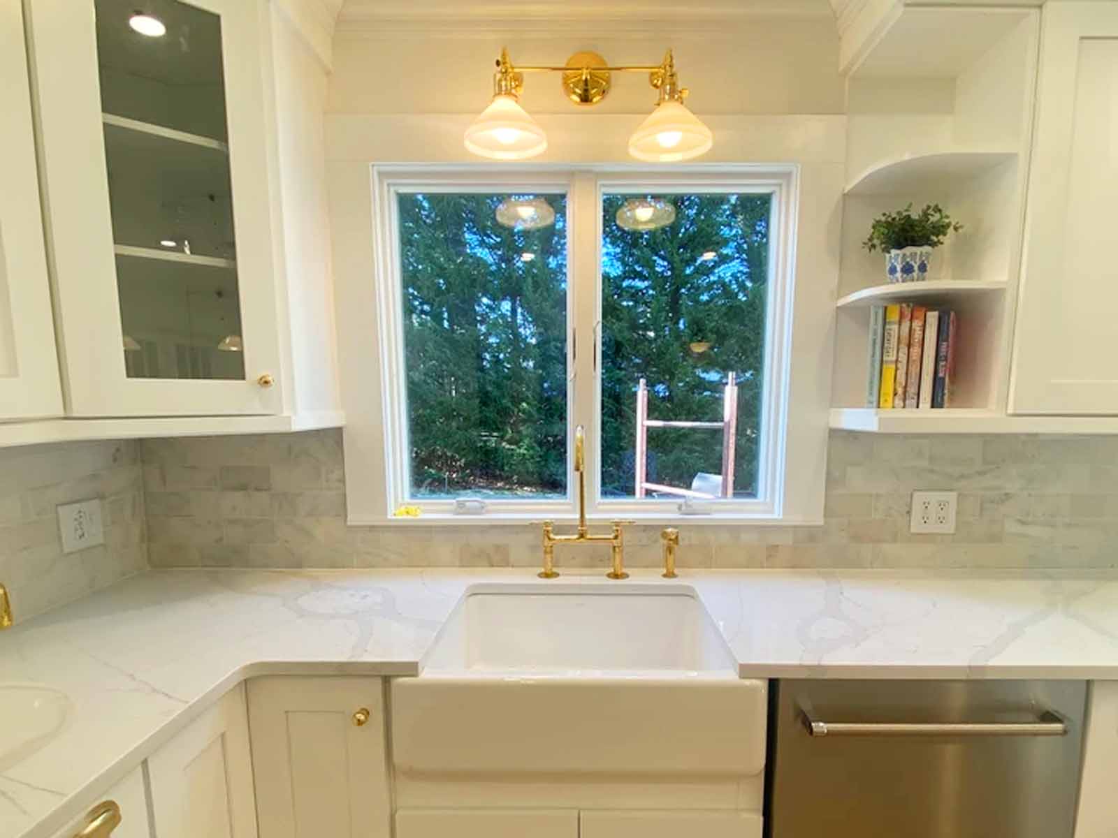 Bridge kitchen faucet