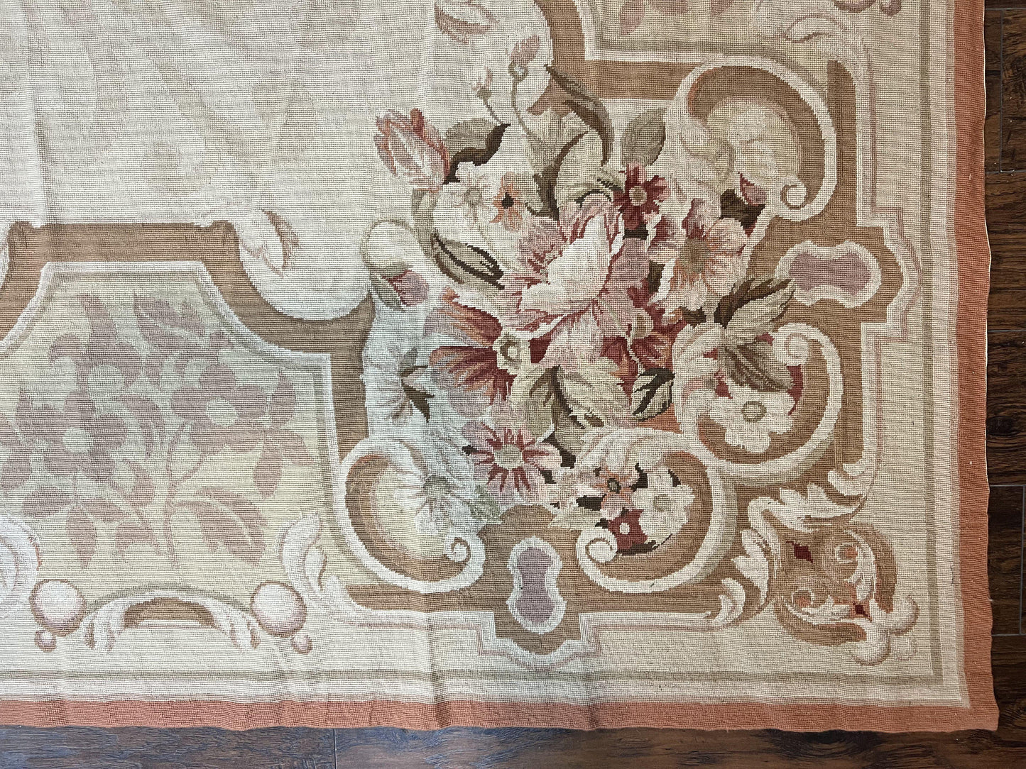 Elegant Aubusson Wool Rug Handmade Vintage Carpet With European Design