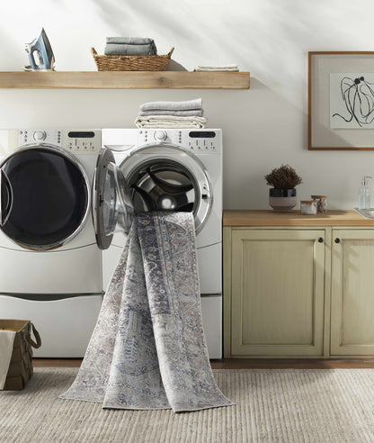 Minimal beige rug design