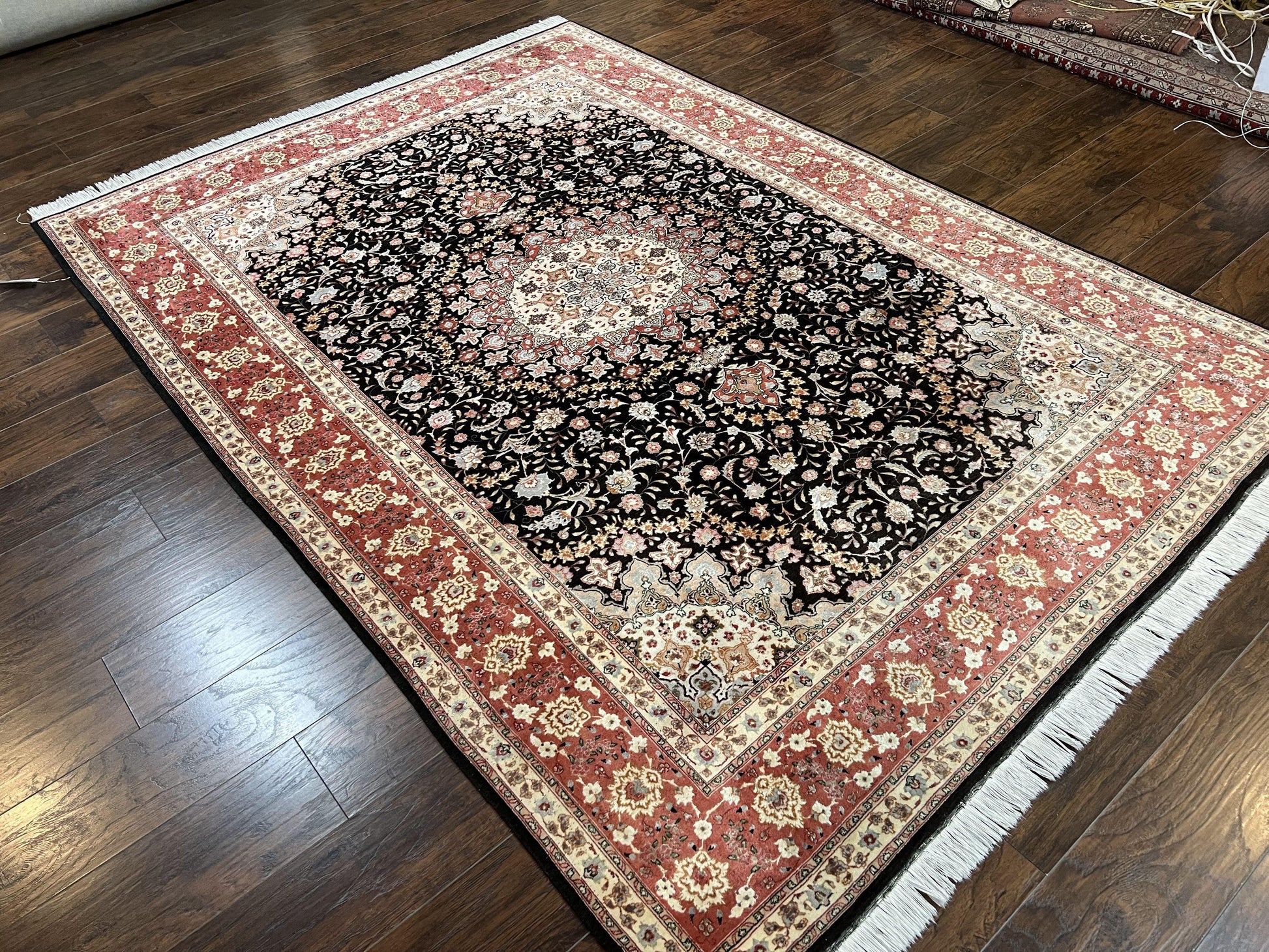 Floral medallion Persian rug
