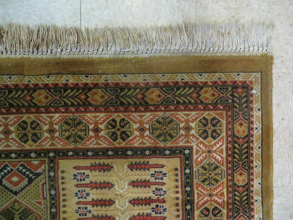 Couristan Belgium Power Loomed Wool Rug 10x14 Living Room Oriental Carpet