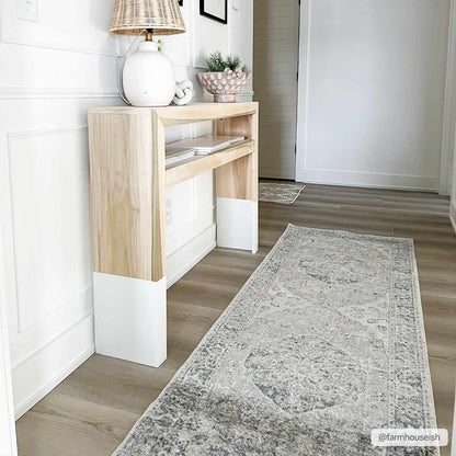 Minimalist rug