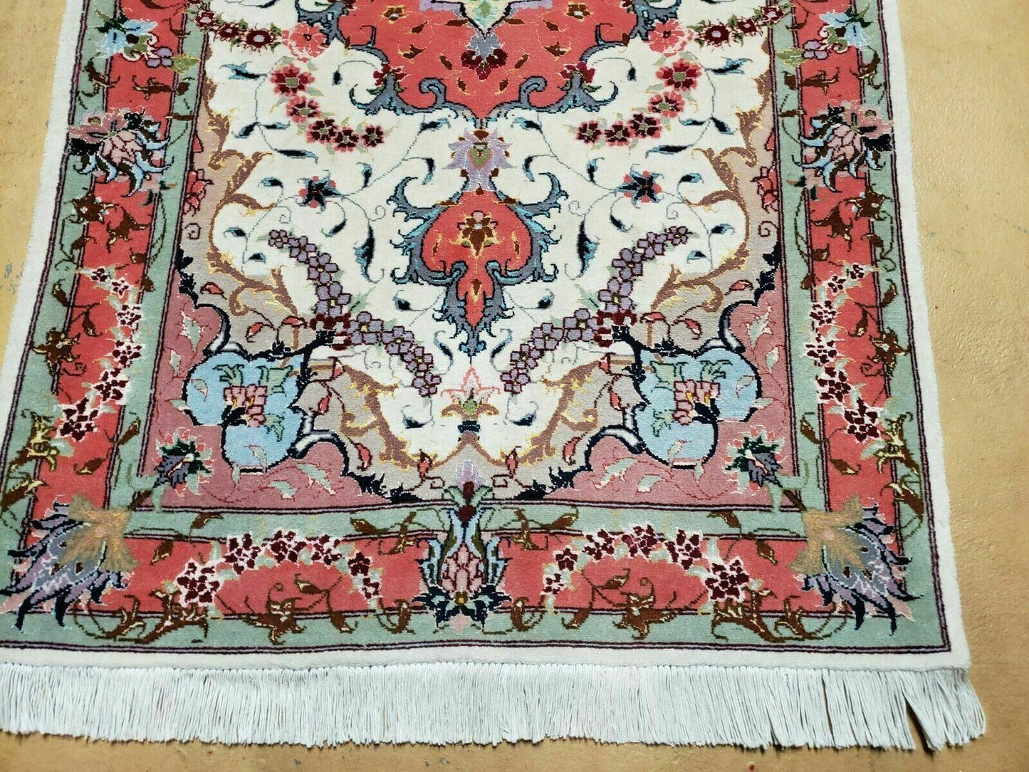 Vintage Persian Tabriz Wool Silk Rug 2.5 By 4 Ft Hand Knotted Medallion
