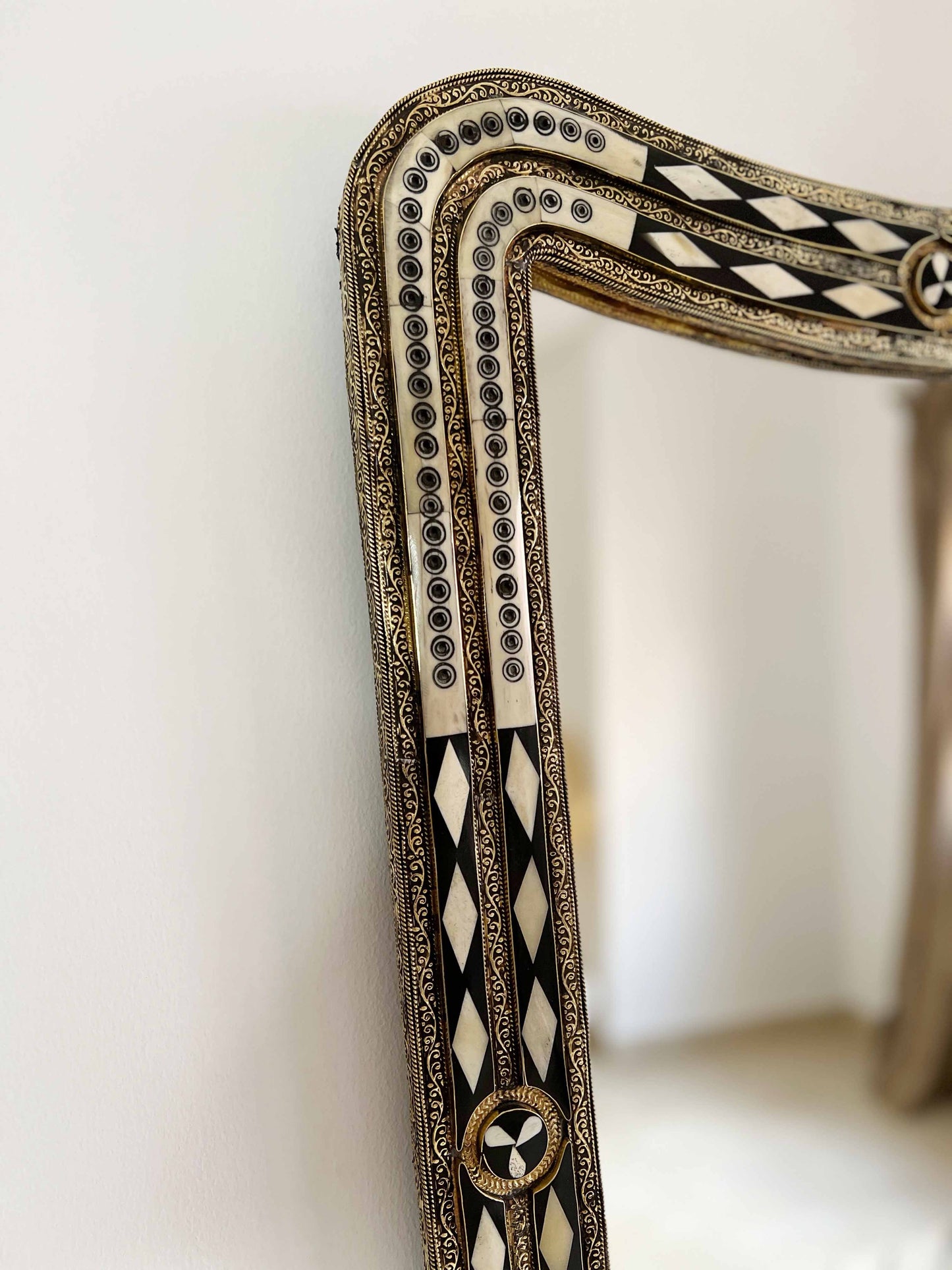 Horizon style Berber mirror