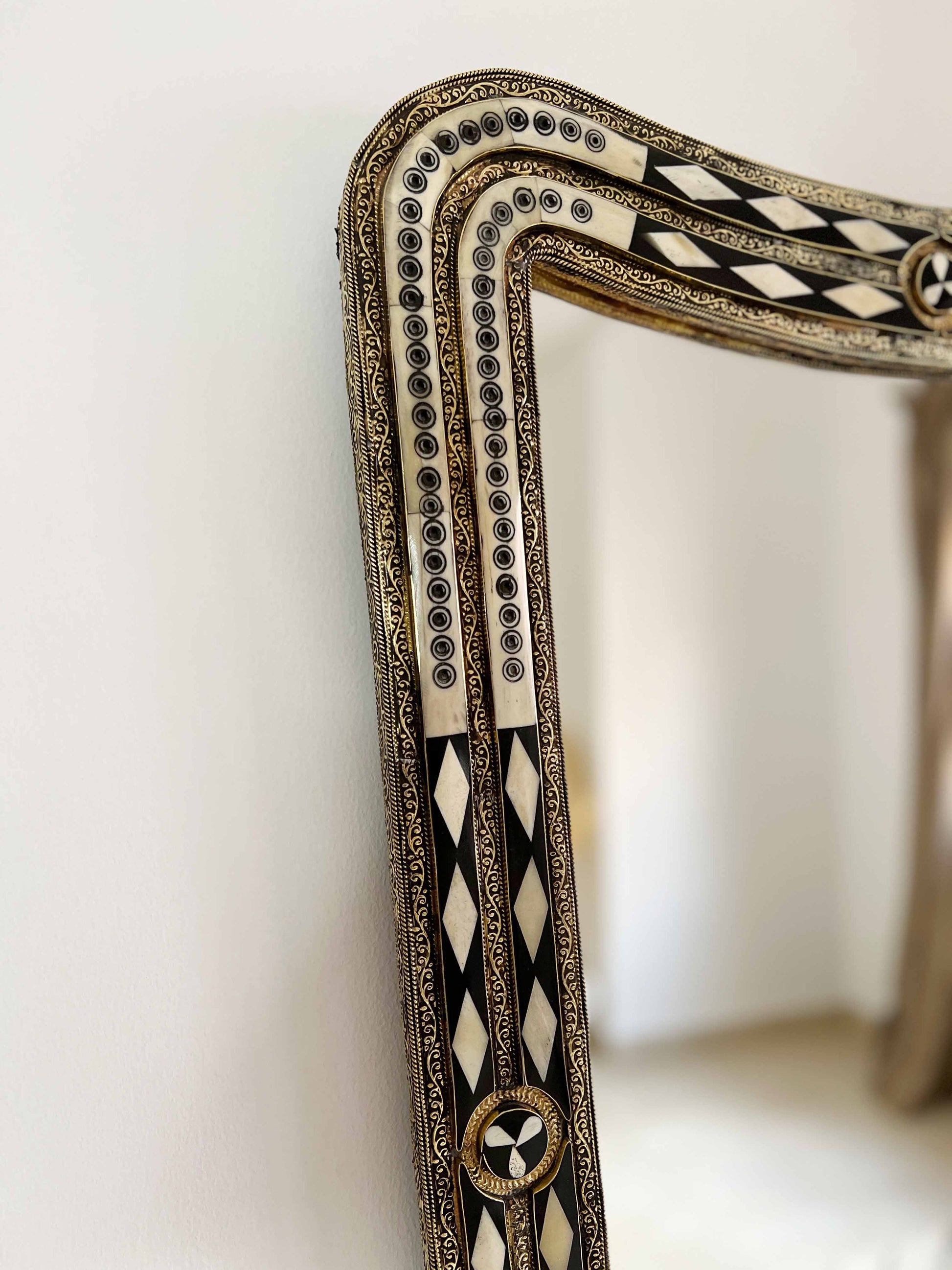 Horizon style Berber mirror