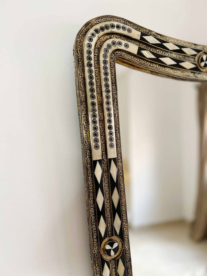 Horizon style Berber mirror