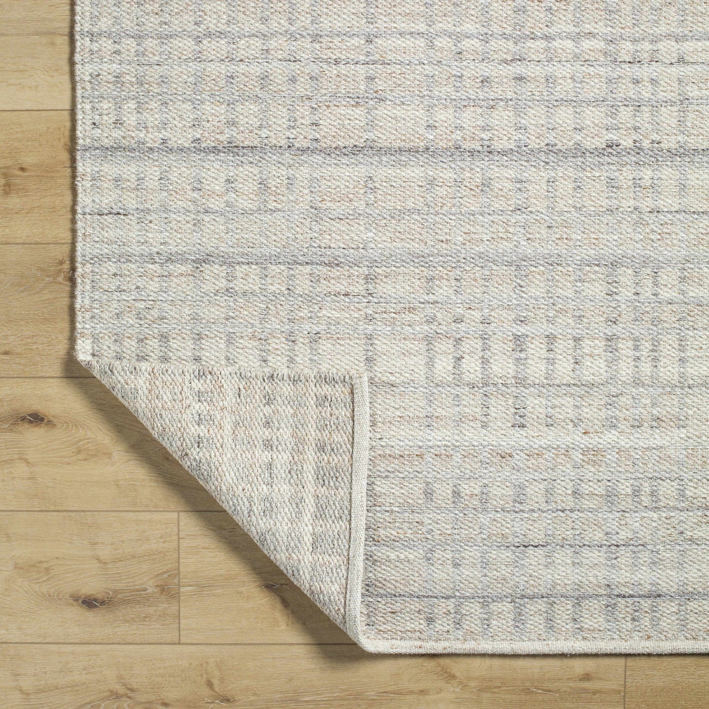 Nissa Area Rug - Soft Versatile Floor Decor for Any Room