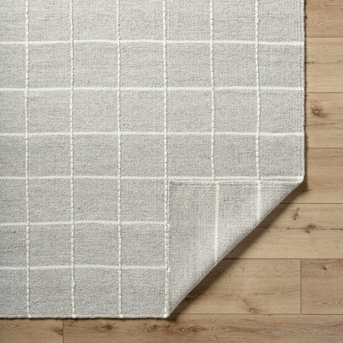 Nissa Area Rug - Elegant Geometric Modern Decor