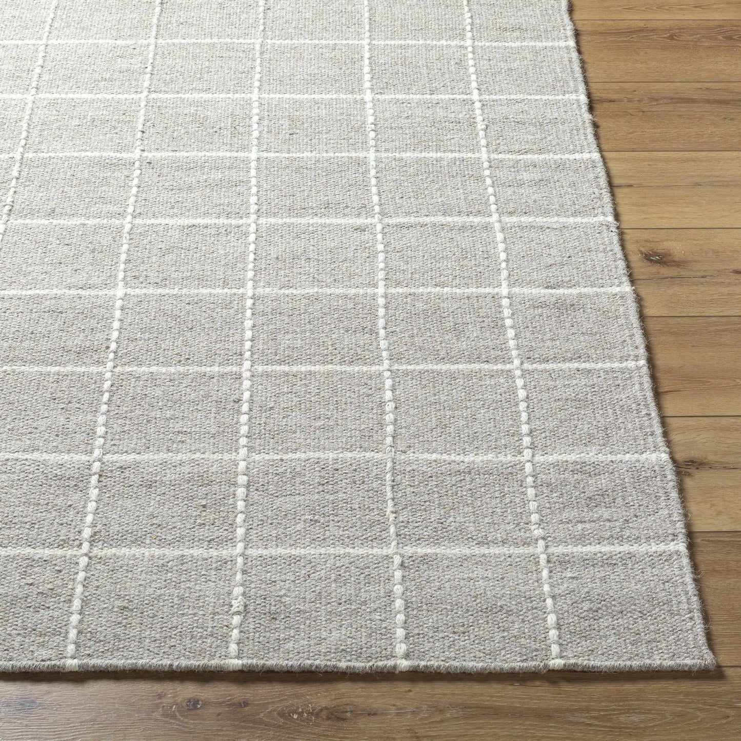 Nissa Area Rug - Elegant Geometric Modern Decor