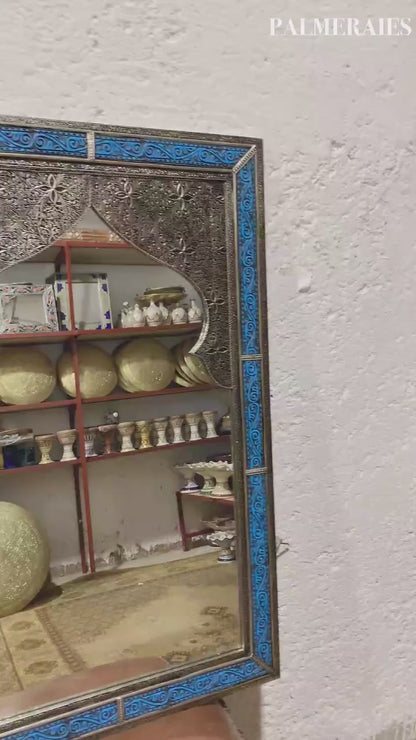 Espejo de pared con marco azul marroquí