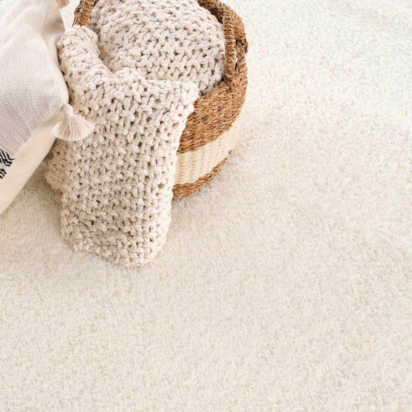 Cream Plush Rug - Cozy Home Décor