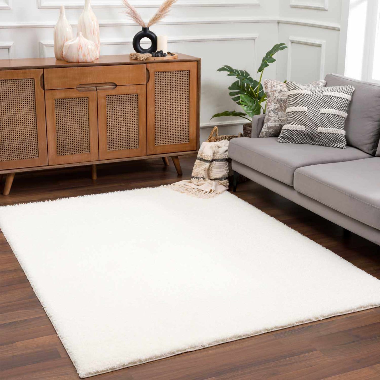 Cream Plush Rug - Cozy Home Décor
