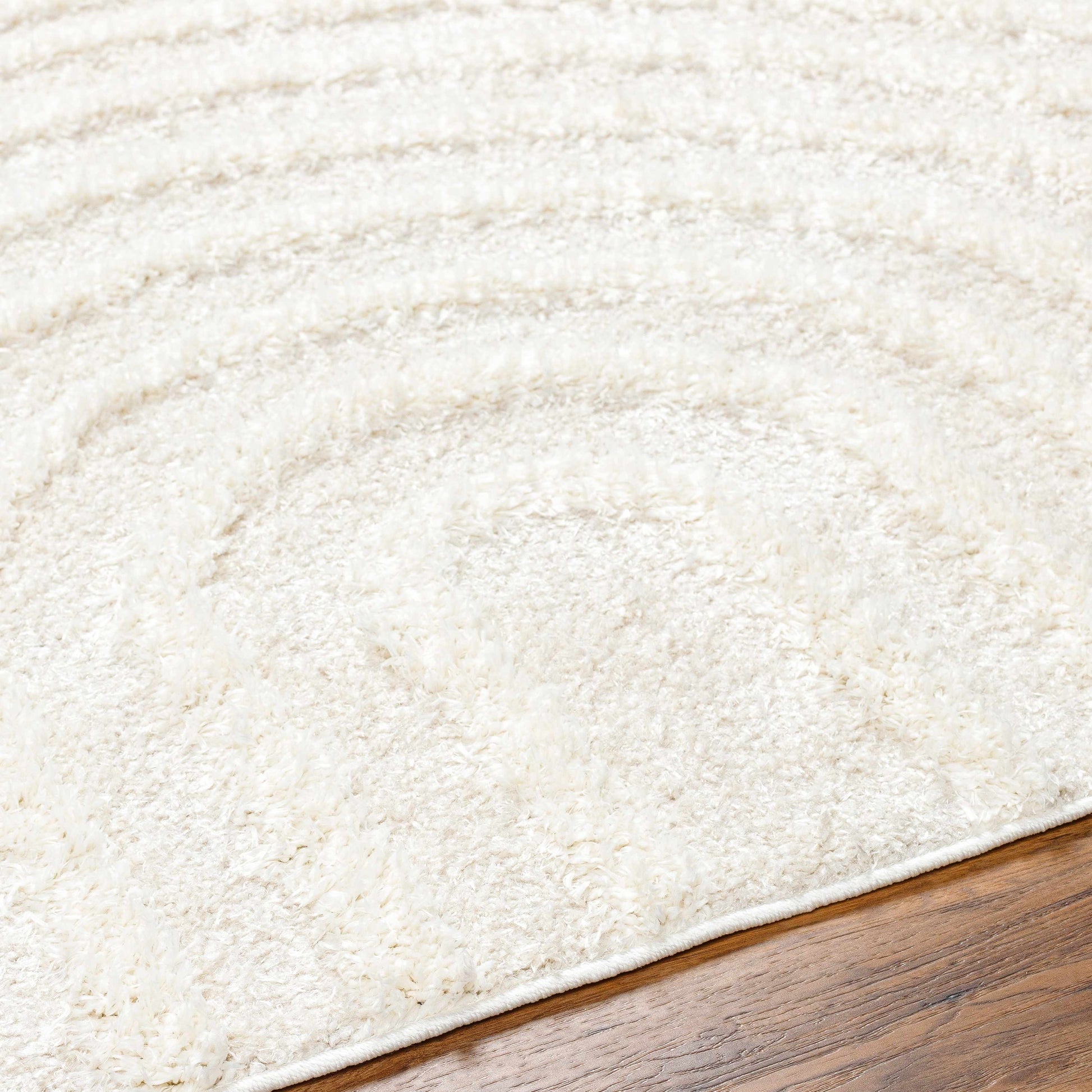 Arnel low pile cream rug