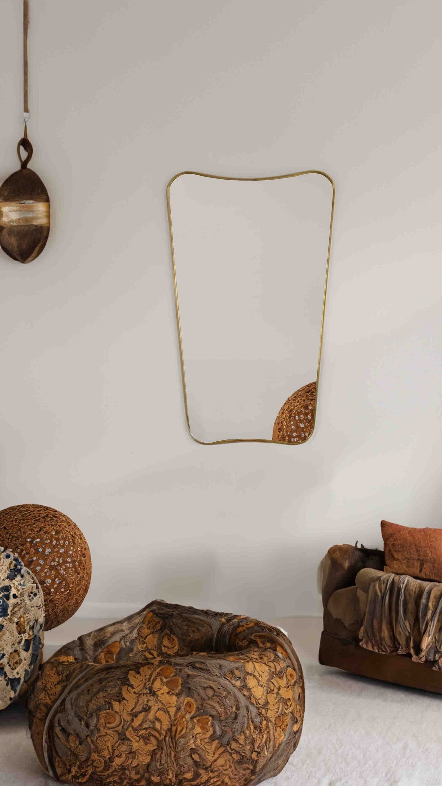 Wall hanging mirror
